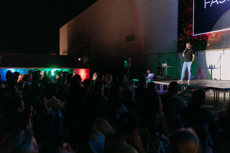 Standup nastup Srđan OlmanBooking izvođača